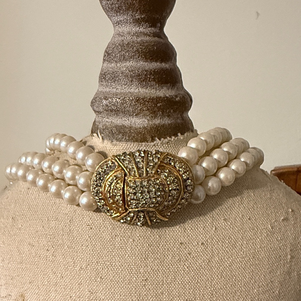 ✨ ELEGANT PEARL AND GOLD CHOKER NECKLACE - STATEMENT PIECE ✨